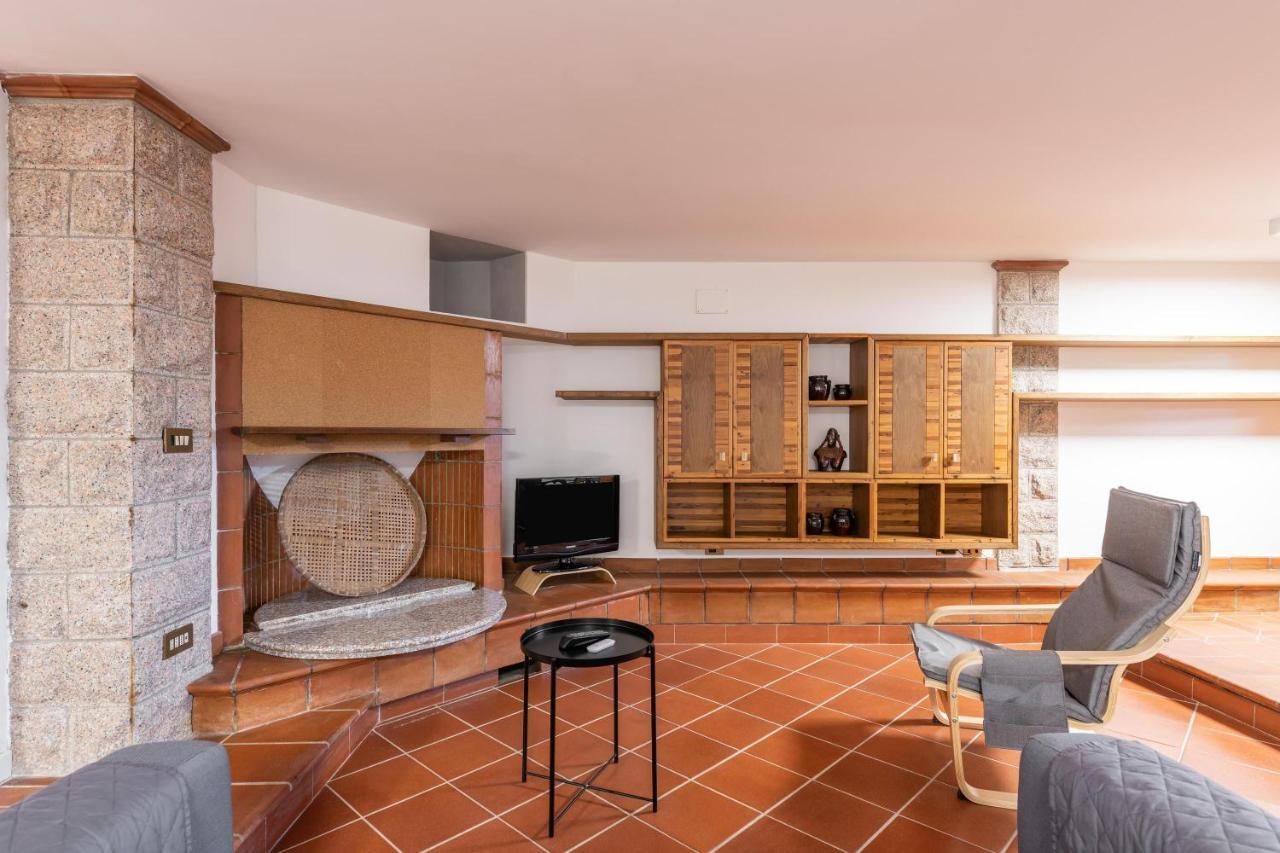 La Casa Davanti Al Mare Куарту-Сант'Элена Экстерьер фото